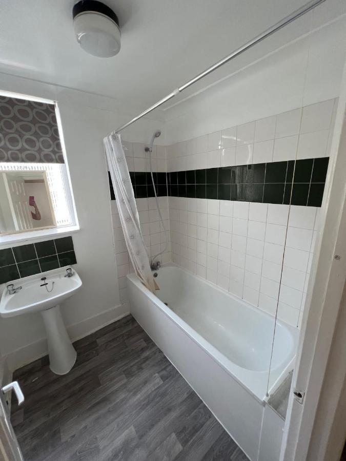 East London 2 Bedroom Apartment Buitenkant foto