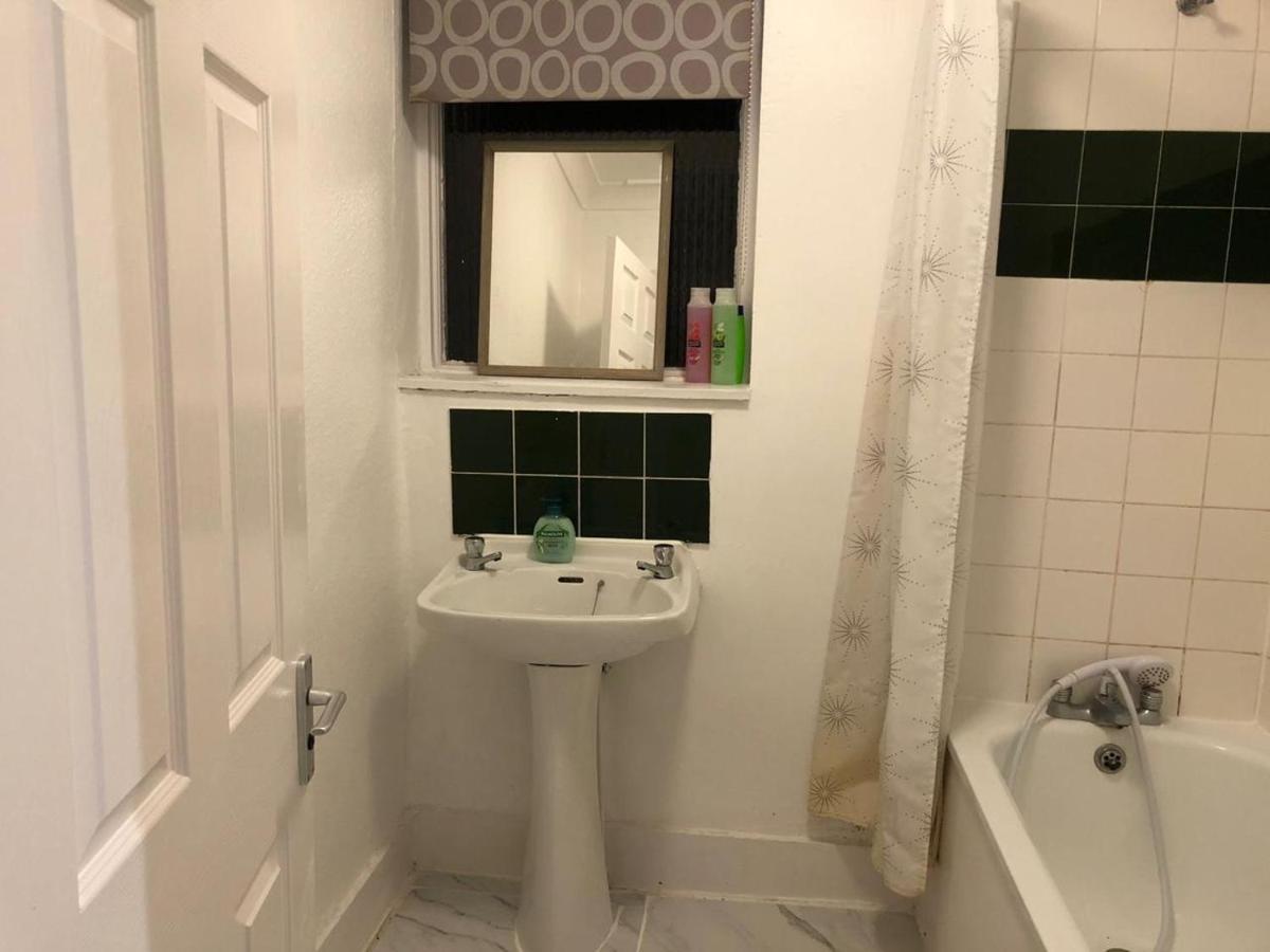 East London 2 Bedroom Apartment Buitenkant foto